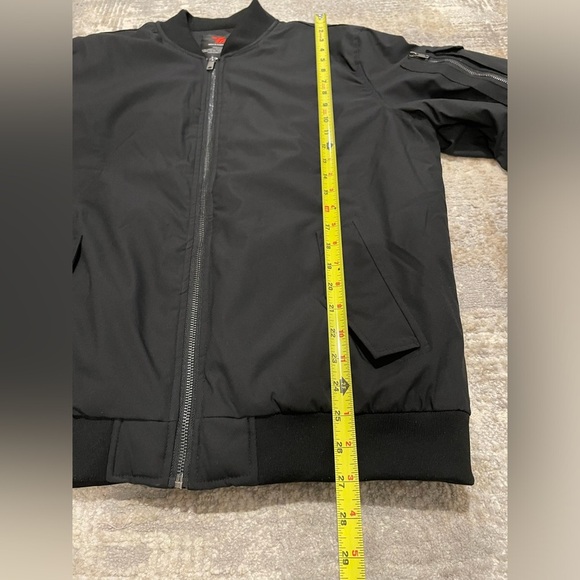 TBMPOY Men’s Fashion LightweightBlack Bomber Jacket Size Medium Like New - Picture 9 of 11